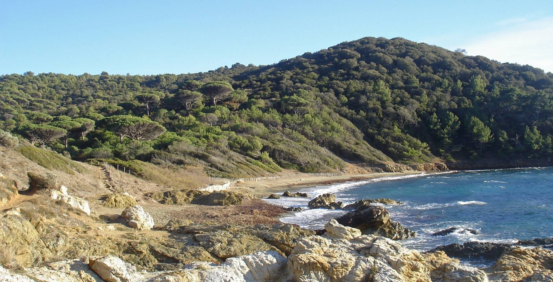 Plage du Brouis - Cap Lardier ©  DR / Parc national de Port-Cros