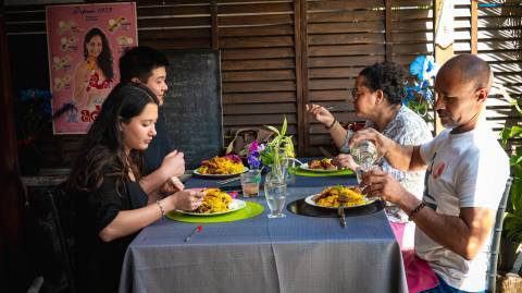 Repas au restaurant Chez Moustache - Esprit parc national