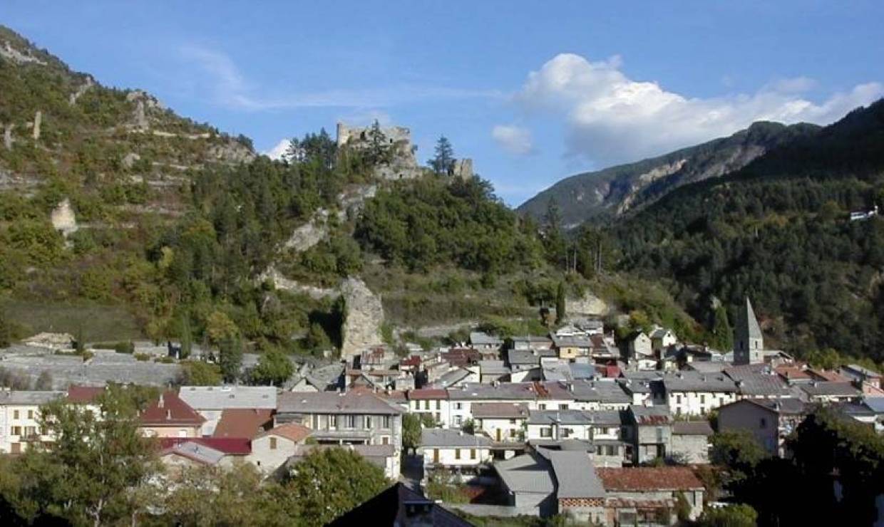 Résidénce Gorges Rouges, Guillaume, Alpes-Maritimes, Mercantour