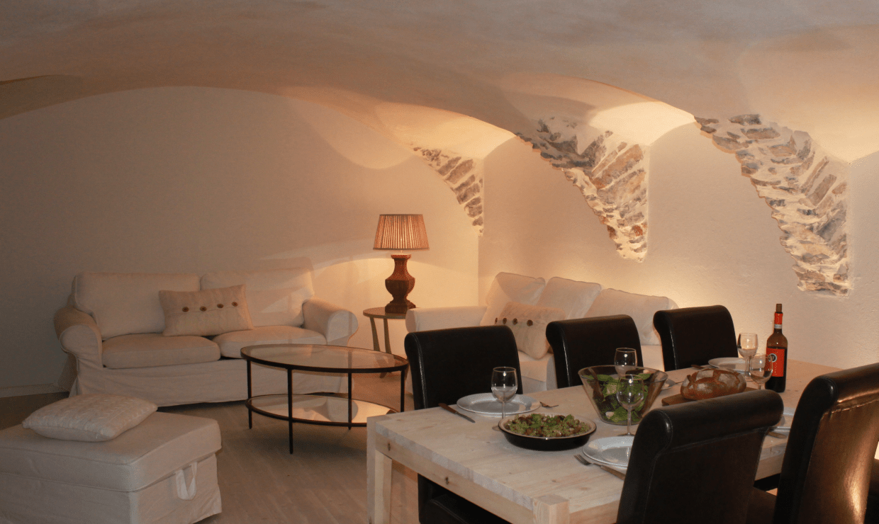 Le salon de L'Eyssart by night
