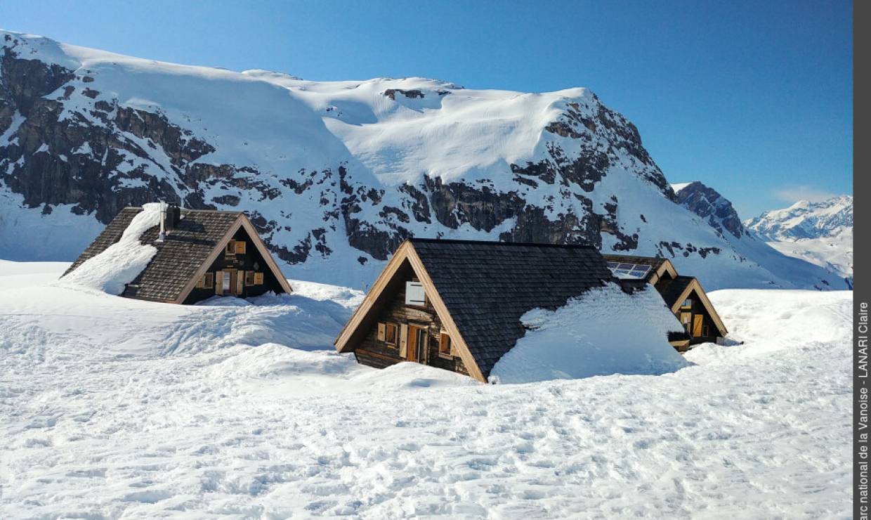 Le refuge de Fond des Fours sous la neige