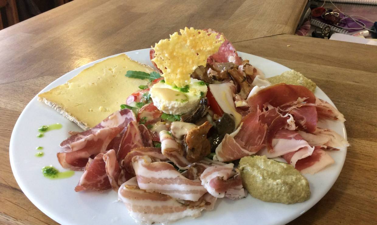 Assiette de pays © DR Auberge du Moulin
