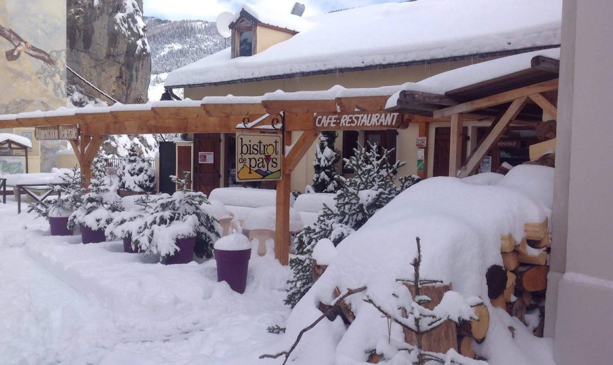 Terrasse en hiver © DR Auberge du Moulin
