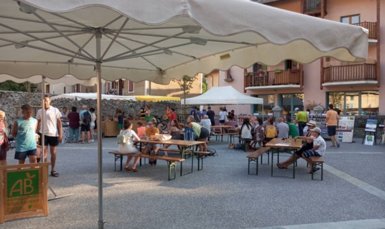 Place du village, Baratier © Bienvenue à la Ferme