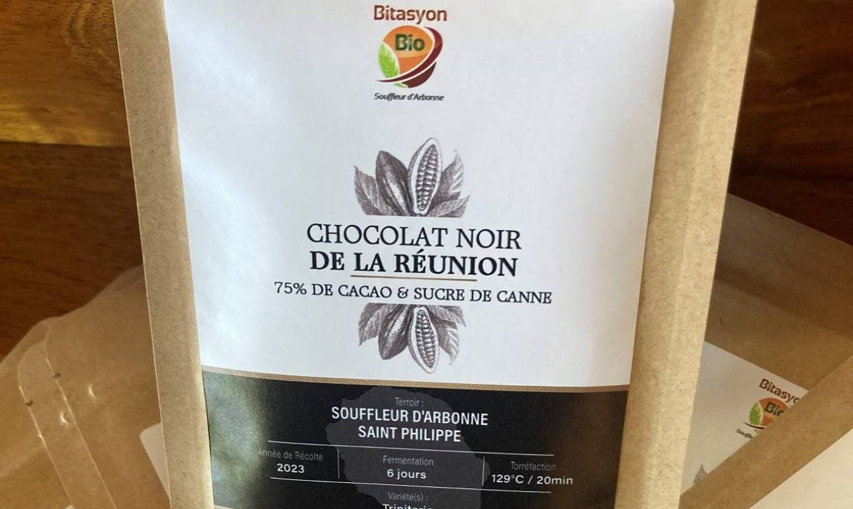 Tablettes de chocolat noir 75% © Esther Lobet Bedjedi - Parc national de La Réunion