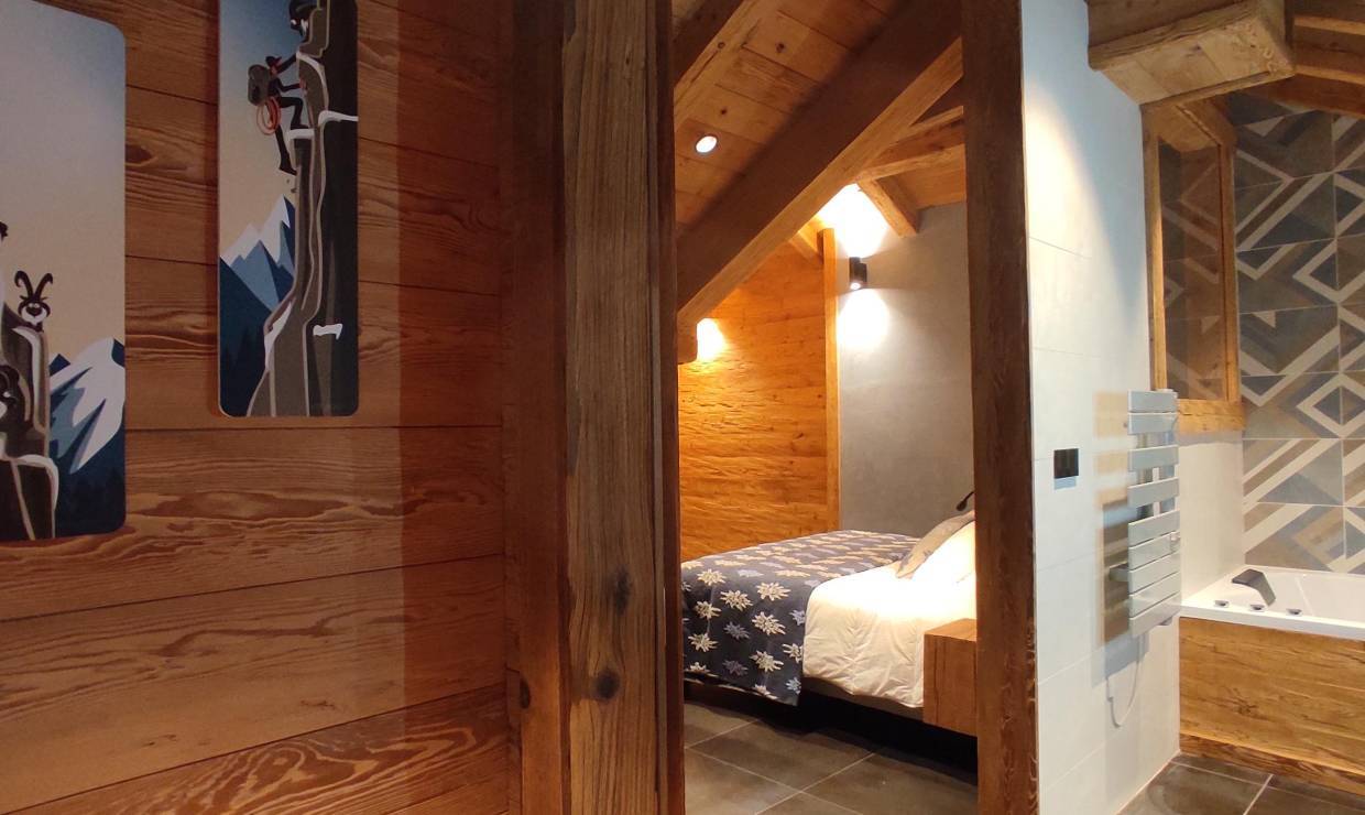 Chambre et salle de bain