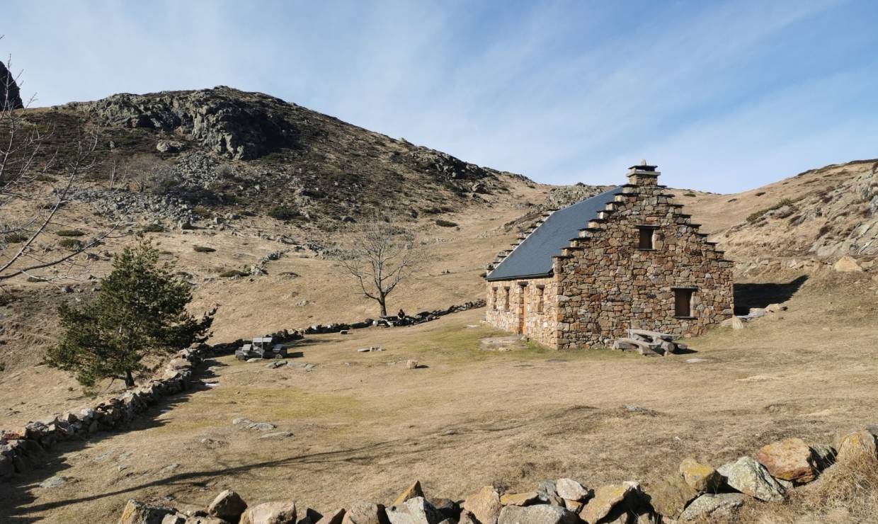 Cabane lac des Gloriettes - J. VIGNASSE - Parc national des Pyrénées