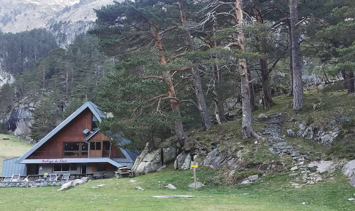 Refuge du Clot