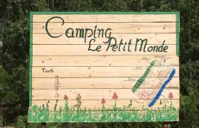 Panneau © Camping Le Petit Monde