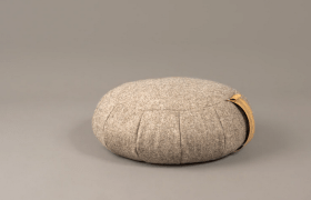 Zafu - coussin de méditation © Clément Herbaux - Pyloow