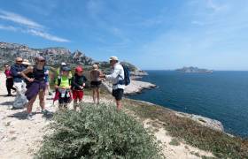 Le Parc national des Calanques, son littoral et sa flore d'exception - Horizon Randonnée © Céline Lecomte - OFB