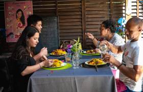 Repas au restaurant Chez Moustache - Esprit parc national