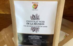 Tablettes de chocolat noir 75% © Esther Lobet Bedjedi - Parc national de La Réunion