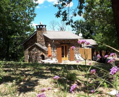 © Village de gîtes La châtaigneraie