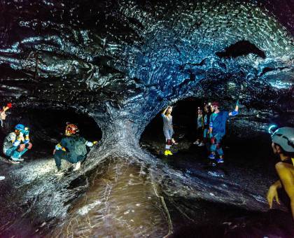 Découverte des tunnels de lave-Coulée 2004 © Sébastien Conejero / Parc national de La Réunion