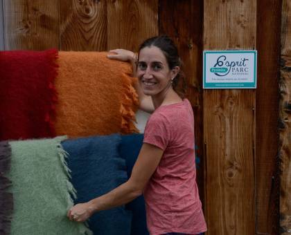 Création en laine mohair d'Aulon en Pyrénées © Céline Lecomte - OFB