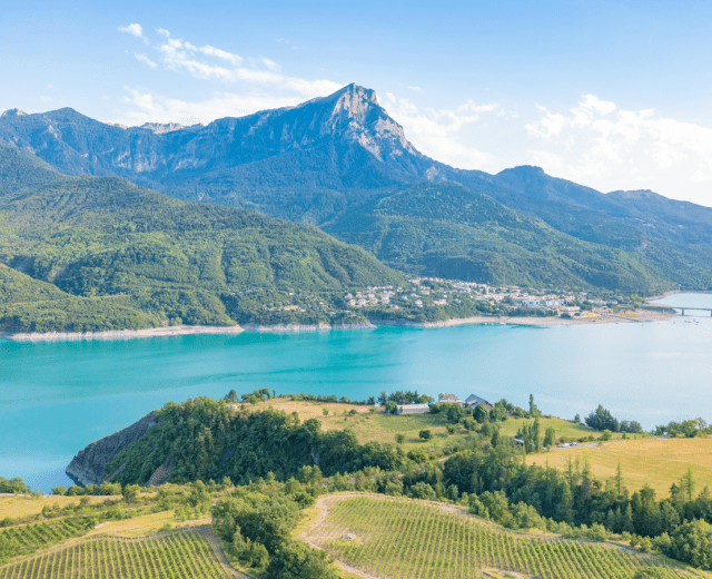 Lac de Serre-Ponçon depuis le Domaine du Mont Guillaume © Clo&Clem