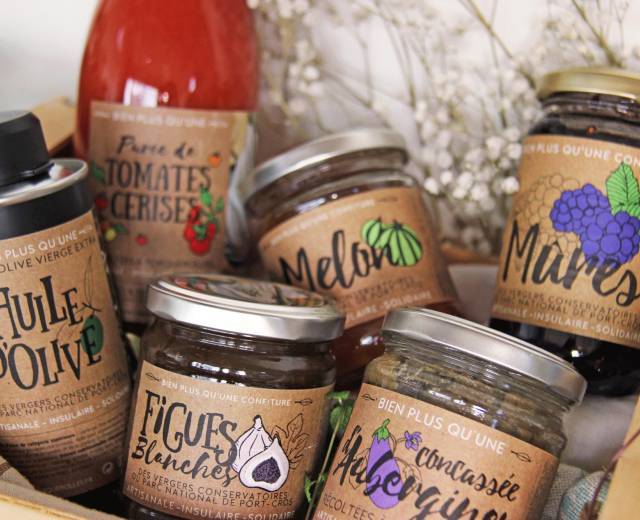 Panier de produits © Les jardins de Porquerolles