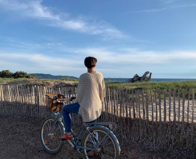 Vélo © Hôtel Almanarre Plage
