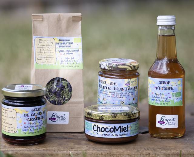 Les cueillettes du Lauzet, sirop d'agastache, miel de haute montagne, gelée de cassis et de casseille, chocomiel et infusion respiration profonde 