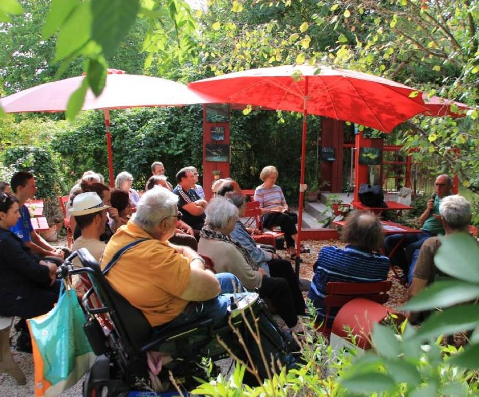 Terrasse café culturel associatif © Les Z'uns possible
