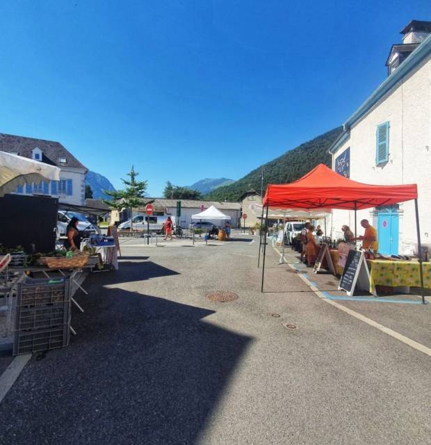 Marché Louvie Juzon © Office de Tourisme Vallée d'Ossau